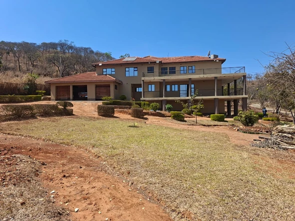 6 Bedroom House