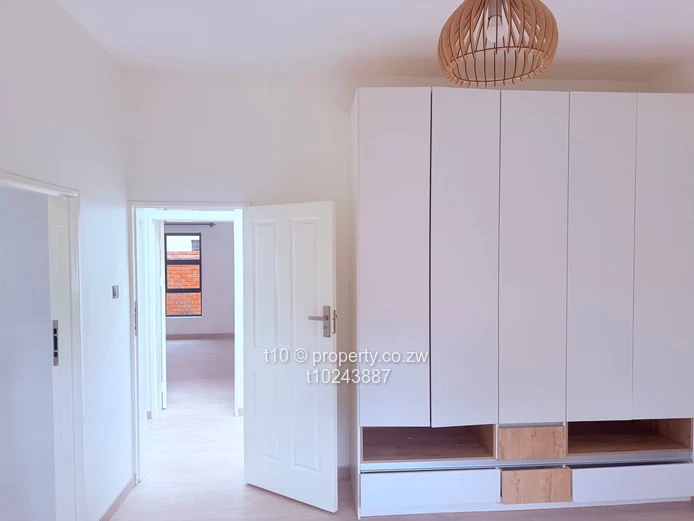 Townhouse to rent in Mt Pleasant 