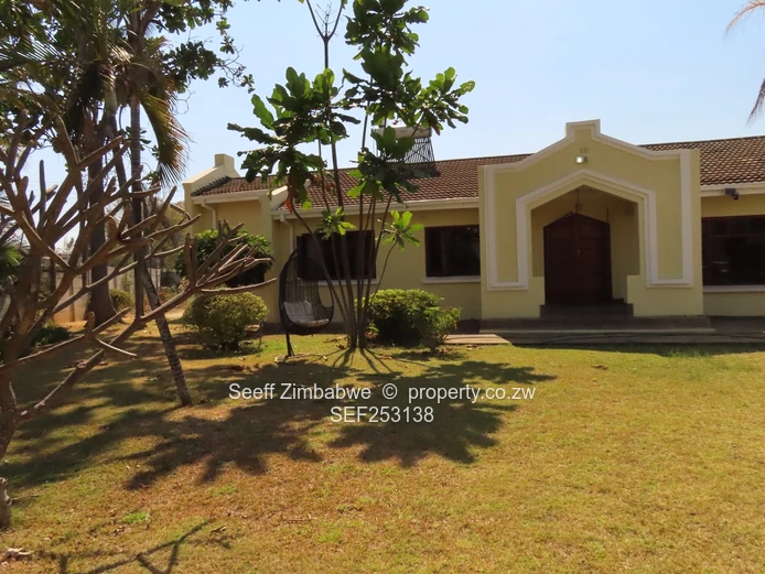 Charming & Well-Maintained in St Malo Villas Greengrove
