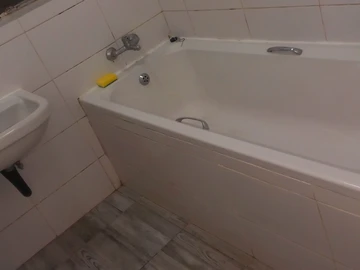 2 Bedroom Flat & Apartment