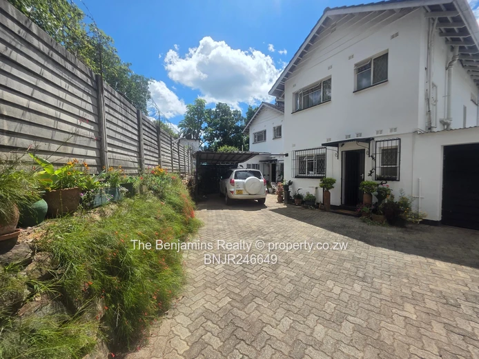 Fully Furnished Garden Flat In Avondale