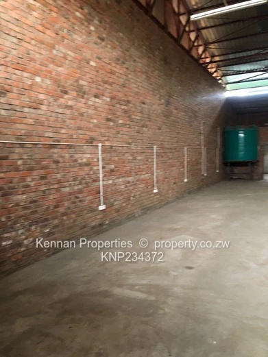 Warehouse To Let In Lochinvar