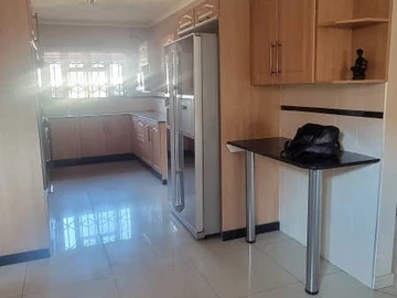 3 Bedroom Garden Flat