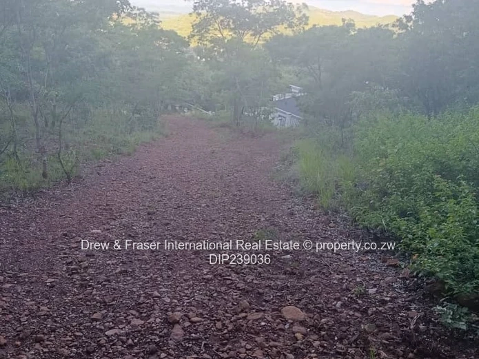 Glen Lorne 3,122m² Elevated Stand - Views & Tarred Road