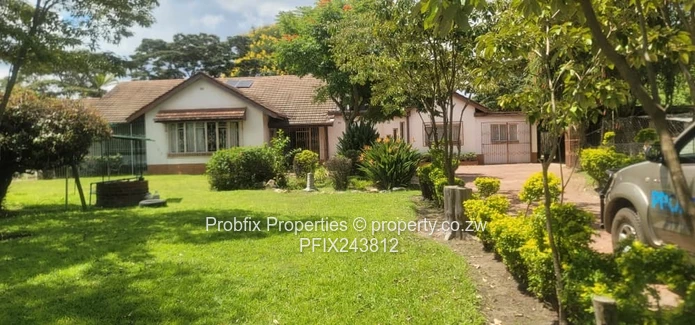  Spacious Family Home with Guest Wing & Cottage | Hatfield North