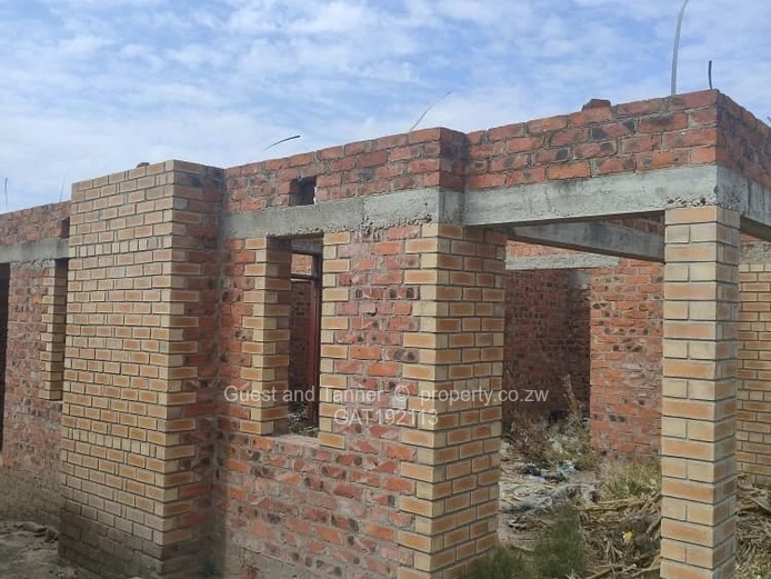 Incomplete Modern House for Sale in Amalinda Ivory Park on Fully Serviced 316sqm Stand (Sole Mandate)