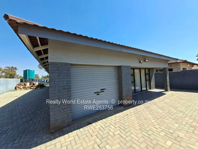 Ruwa Sebassa Park House for Sale