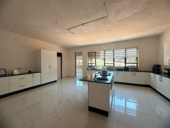 6 Bedroom House