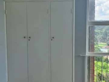 3 Bedroom Flat & Apartment