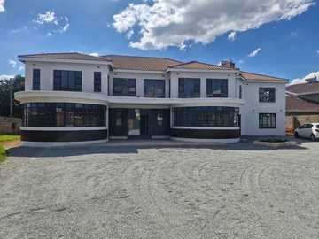 6 Bedroom House