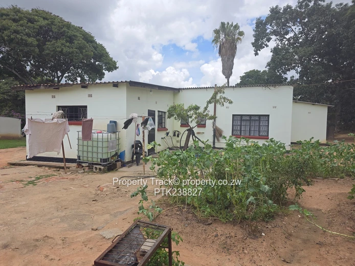 OLDIE BUT GOLDIE family home with development potential 