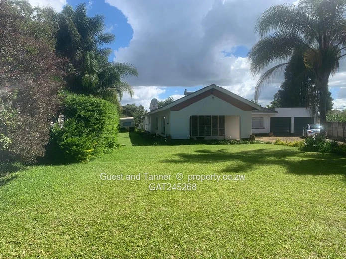  6-Bedroom House For Sale In Old Marlborough