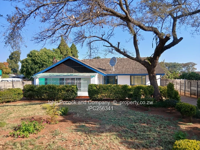A Well Located Family Home! (Sole Mandate)