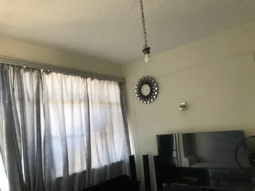 2 Bedroom Flat & Apartment