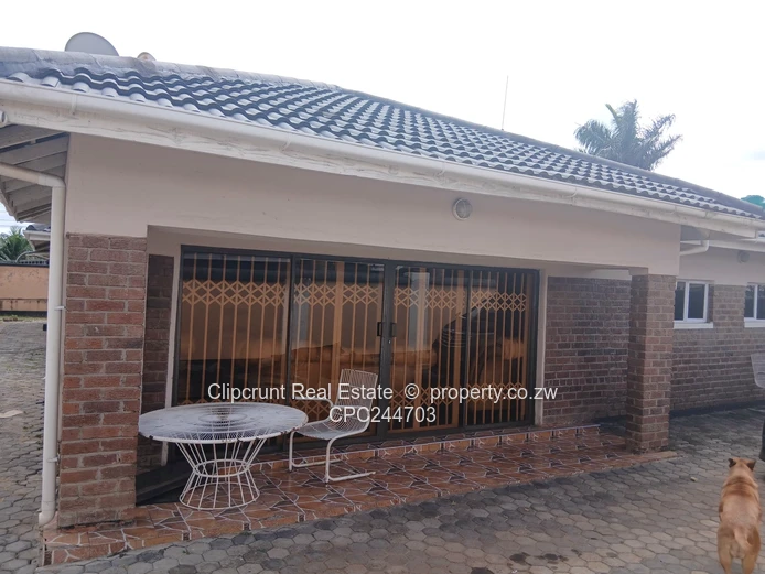 Monavale House For Sale