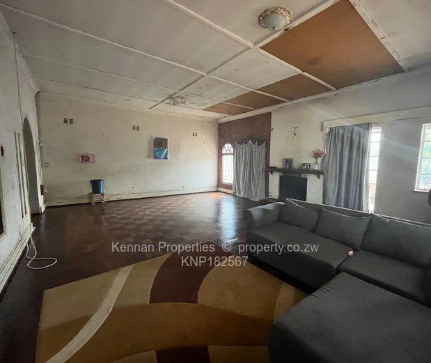 Prime location - development potential!