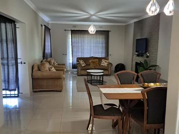 3 Bedroom Flat & Apartment