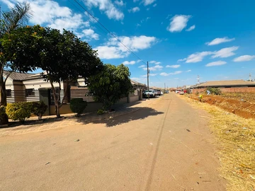 Commercial & Industrial Land