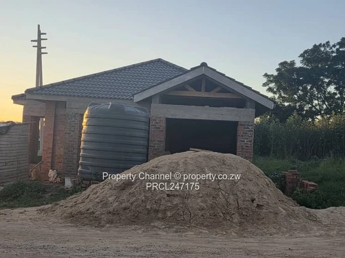 Tiled-Roof 4-Bed Brick Shell on 304 sqm, Parkview