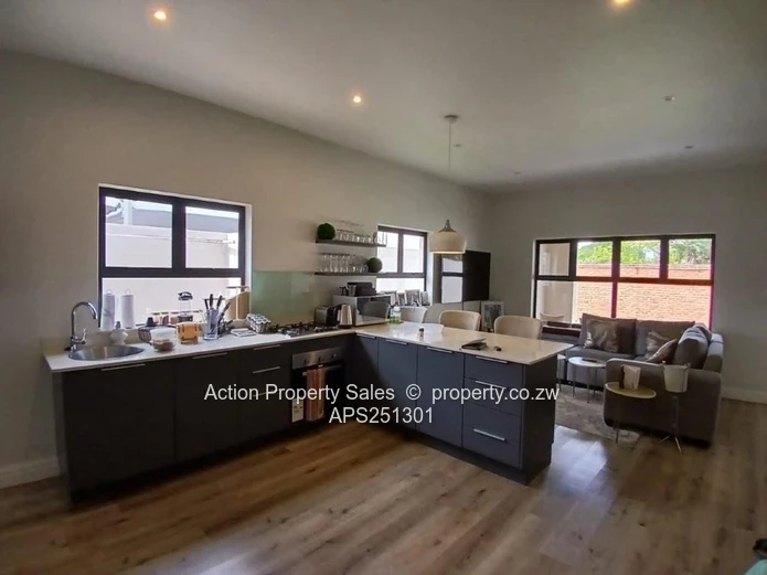 2 Bed Garden Flat For Rent In Avondale! 