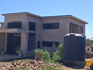 5 Bedroom Flat & Apartment