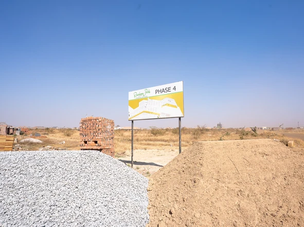 Stands & Residential Land