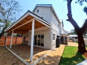 6 Unit Townhouse Complex
