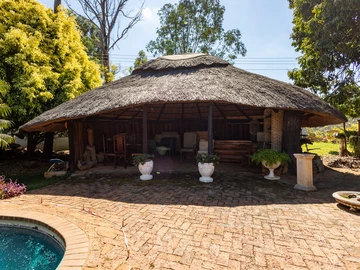6 Bedroom House
