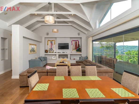 Luxurious 3-Bedroom Home with Pool in Borrowdale Brooke