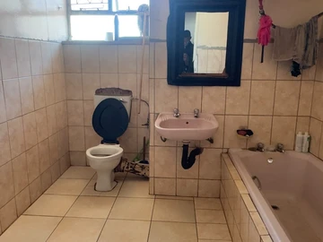 2 Bedroom Flat & Apartment