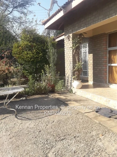 Good Location - The Grange Chisora