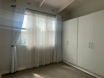 3 Bedroom Flat & Apartment