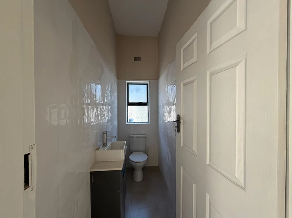 3 Bedroom Flat & Apartment