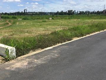 Commercial & Industrial Land