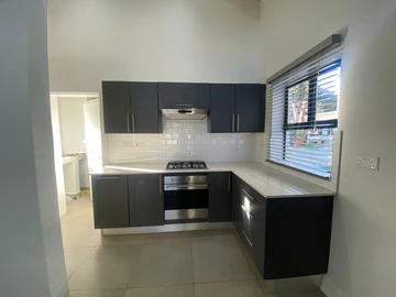 5 Unit Townhouse Complex