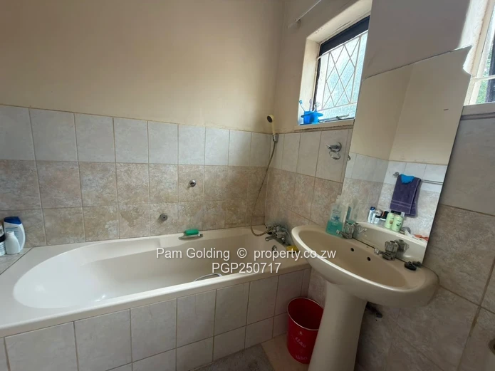 Woodlands – Family Home With 3-Bedroom Cottage For Sale