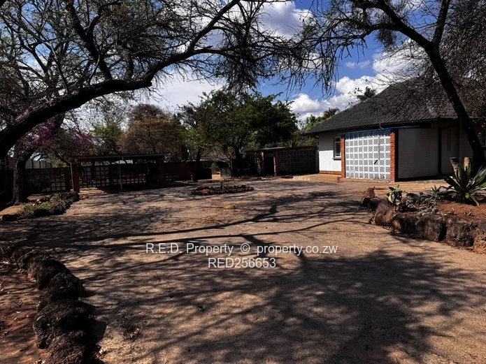 3 bedroom home to Rent in Burnside!