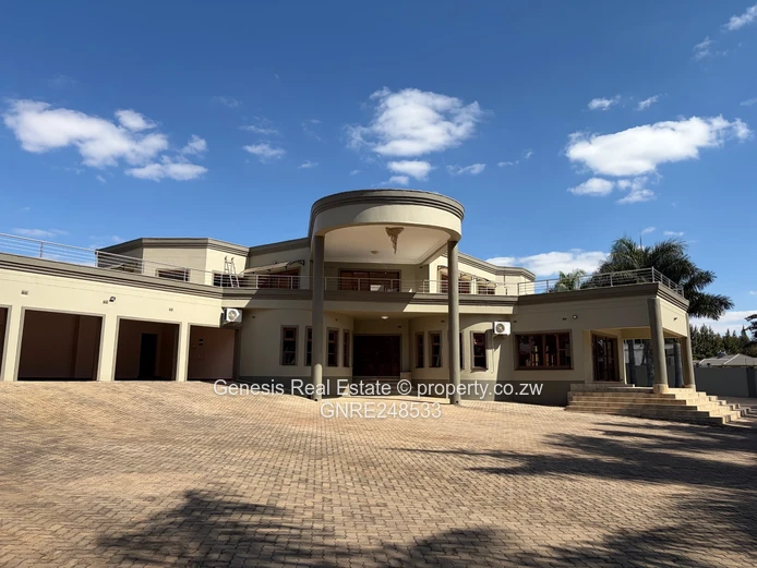 Palatial double story for sale in Gletwin