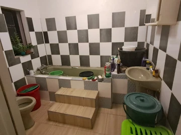 2 Bedroom Flat & Apartment