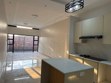 3 Bedroom Flat & Apartment