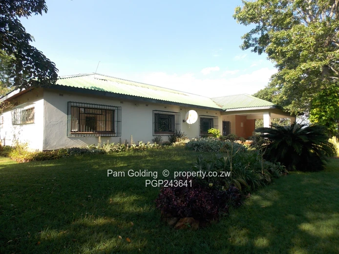 Peaceful Country Living Close to Chinoyi (Sole Mandate)