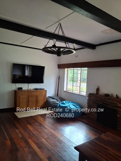 4 Bedroom House in Mandara