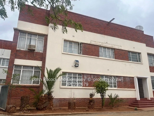 Spacious  Flat close to city (Sole Mandate)
