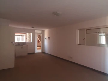 2 Bedroom Flat & Apartment