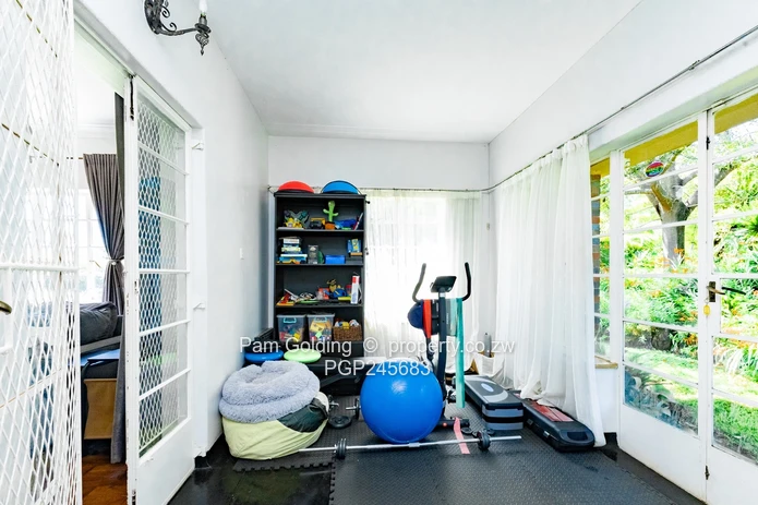 Charming Double-Storey Residence in Alexandra Park For Sale (Sole Mandate)