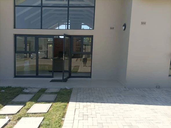 3 Unit Townhouse Complex