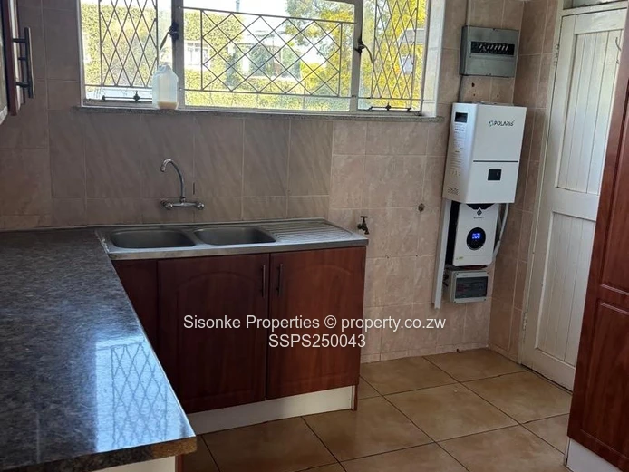 2 bed garden flat for rent-Palmer Court,Avondale 