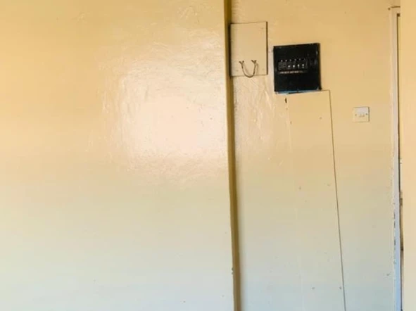 2 Bedroom Flat & Apartment