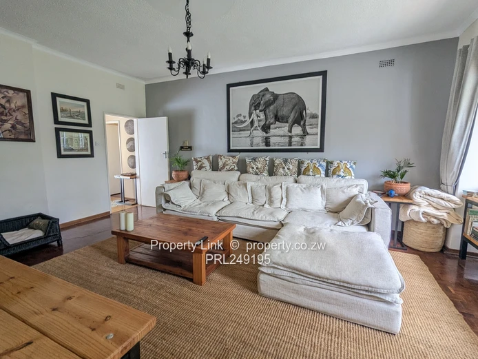 Prime Highlands Unfurnished House Available 1 July