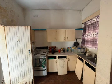 Flat & Apartment